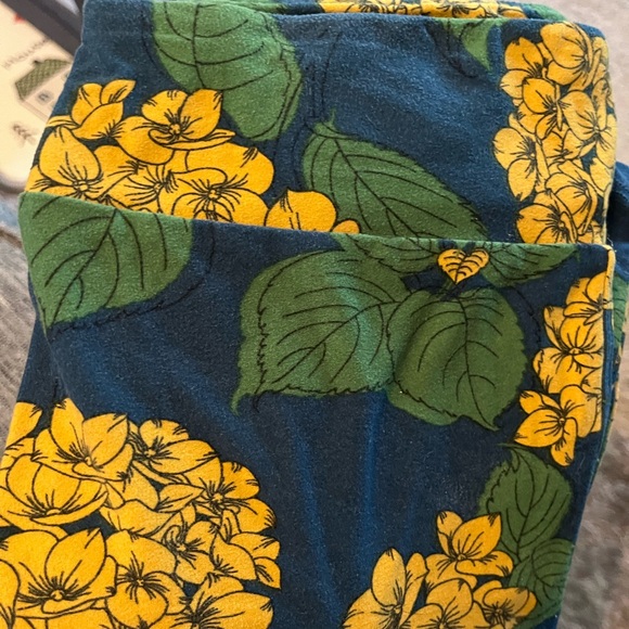 Lularoe o/s leggings - Picture 3 of 3